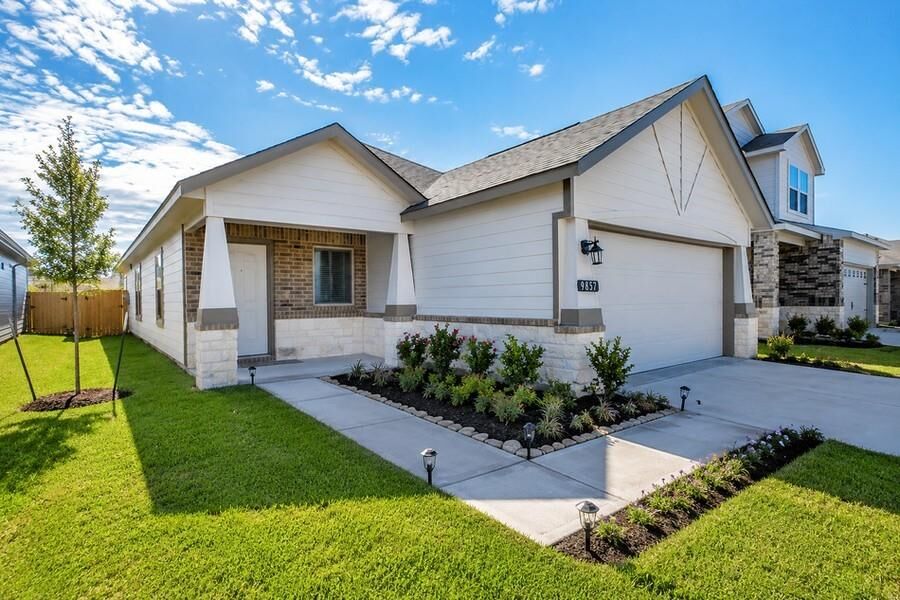 Property Photo:  422 Dorion Lagoon Drive  TX 77532 
