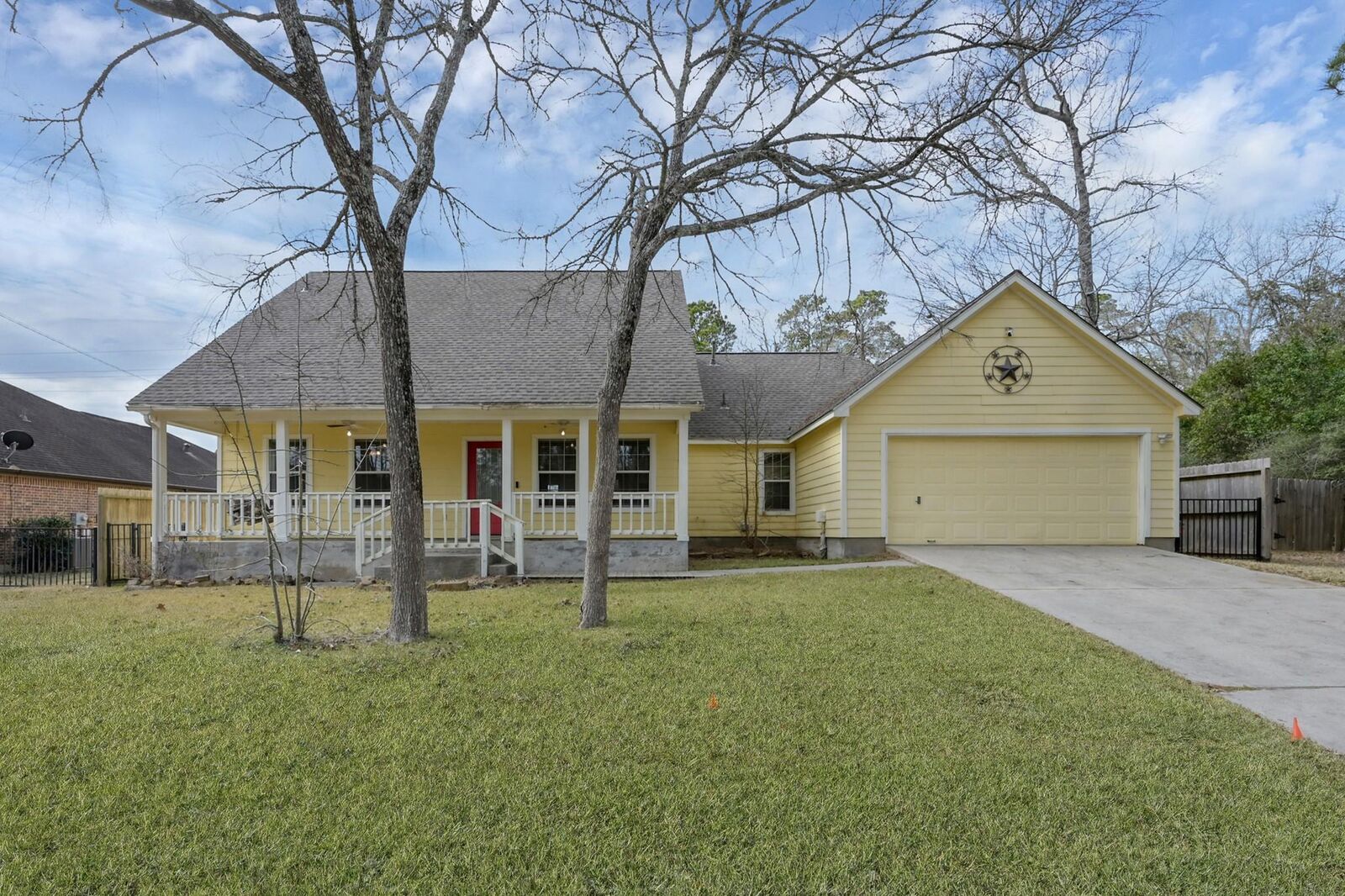 Property Photo:  12102 Mustang Avenue  TX 77378 