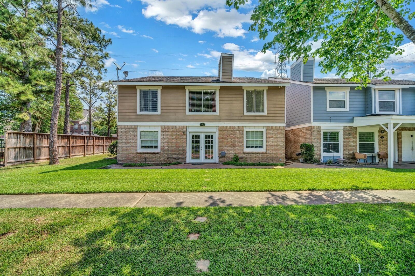 Property Photo:  770 Memorial Mews Street B  TX 77079 