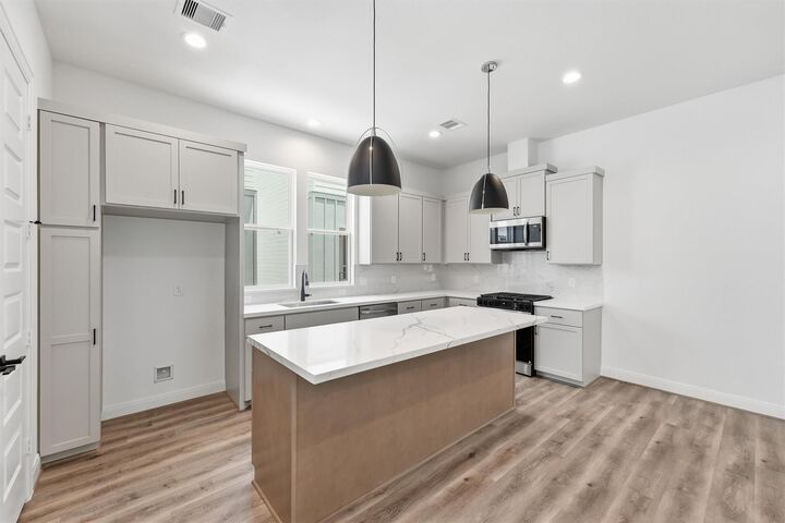 Property Photo: 4834 Pinemont Drive TX 77092