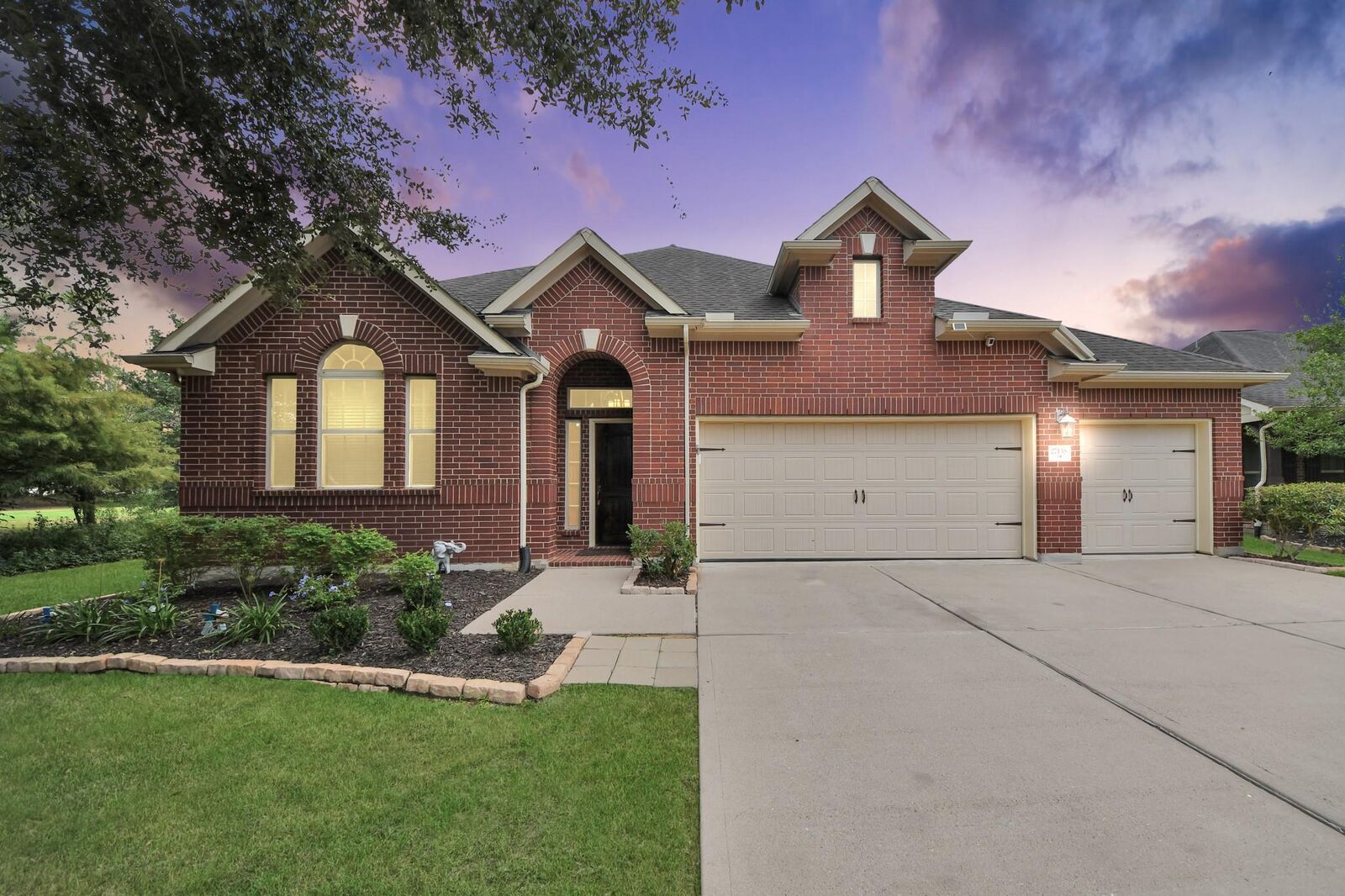 Property Photo: 27138 Cottage Stream Lane TX 77441