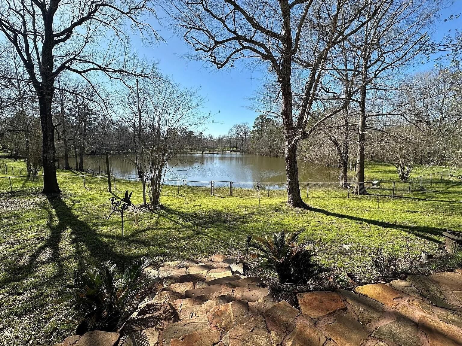 Property Photo:  35 Susan Drive  TX 77327 