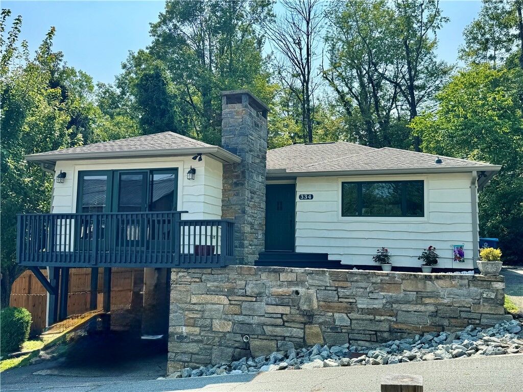 Property Photo: 334 Hill NC 28605