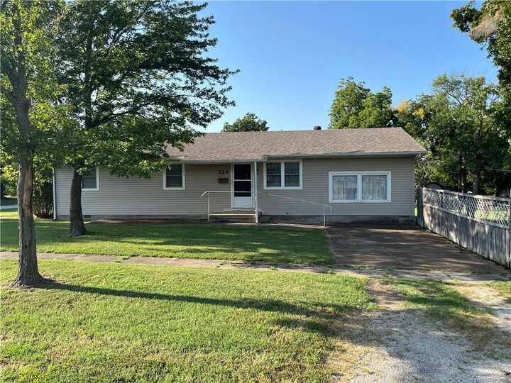Property Photo:  523 2nd Street  KS 67356 