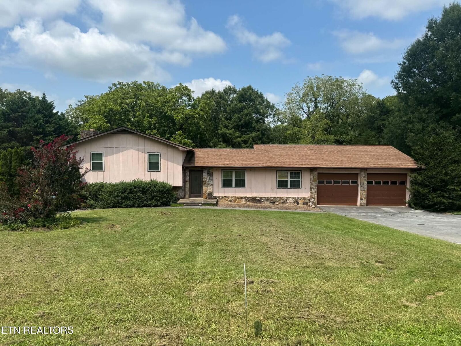 Property Photo:  507 Kinzalow Circle  TN 37874 