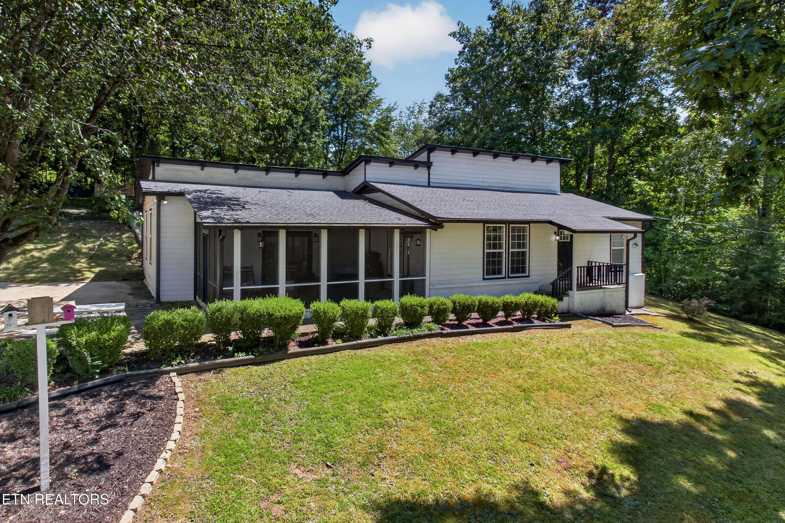 Property Photo: 718 Hathburn Drive TN 37854