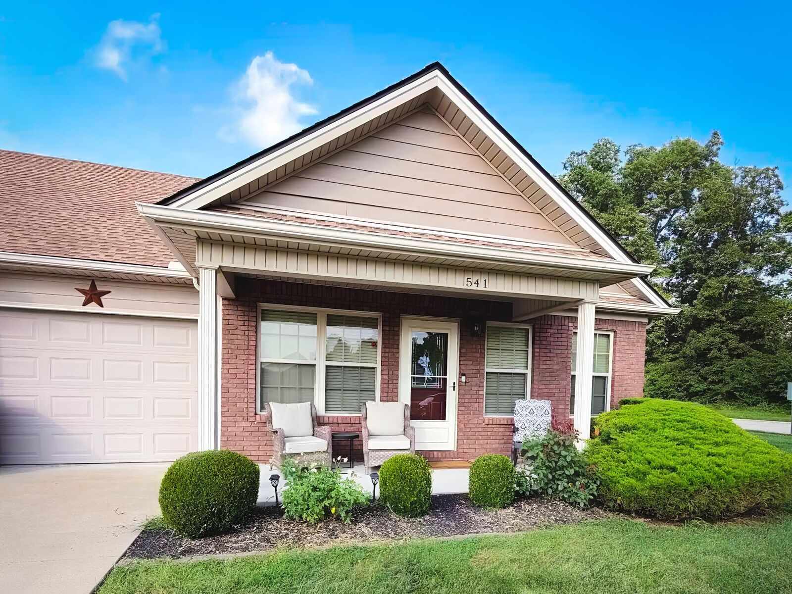 Property Photo:  541 Cady Drive  KY 40475 