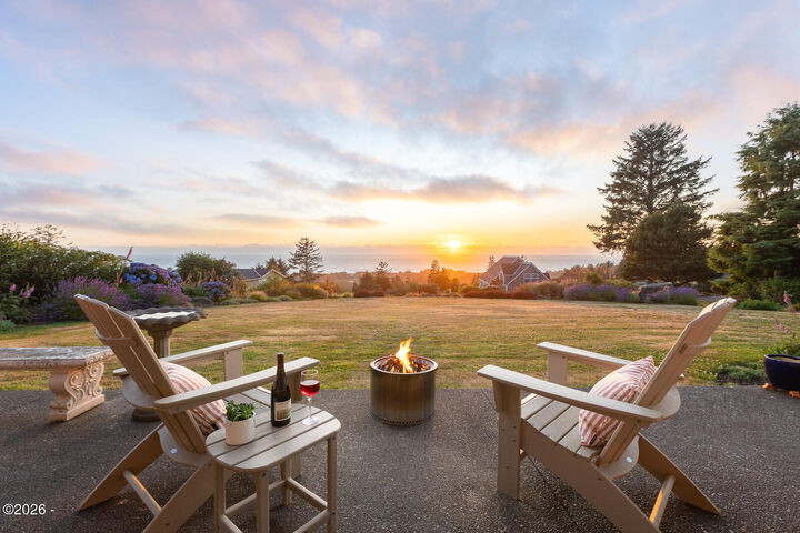 Property Photo: 6515 Pacific Overlook Drive OR 97149
