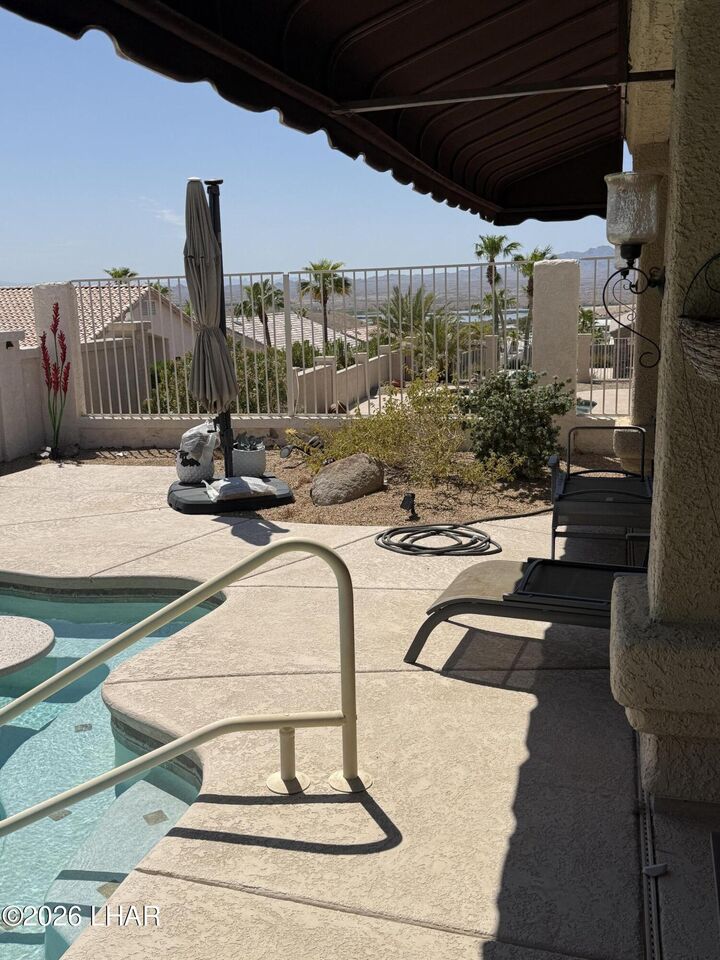 Property Photo: 2320 Dawn Dr AZ 86404