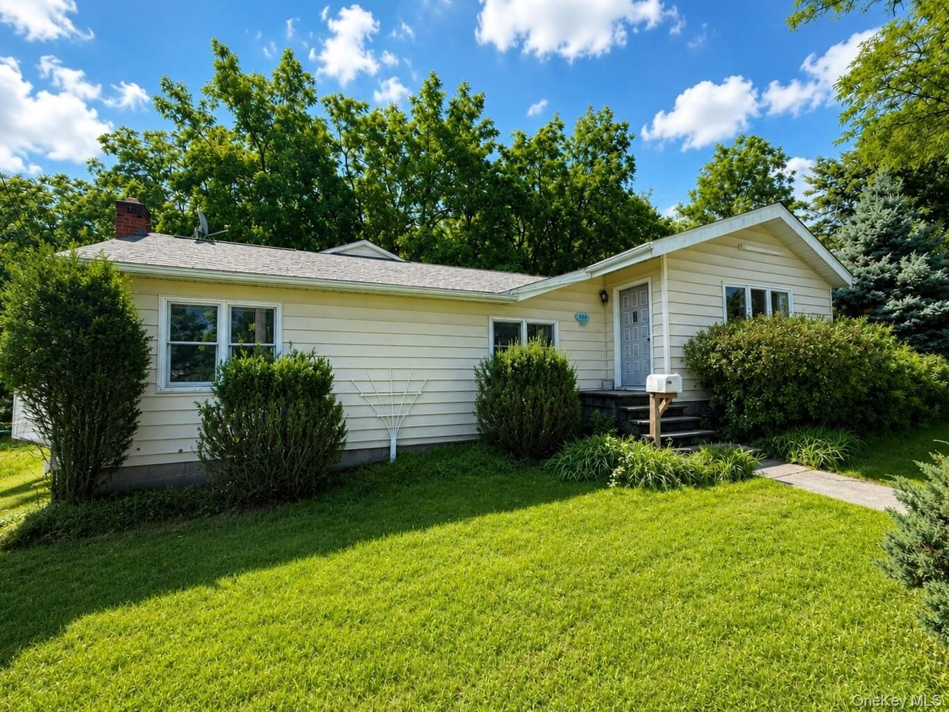 Property Photo:  112 Glen Street  NY 12401 