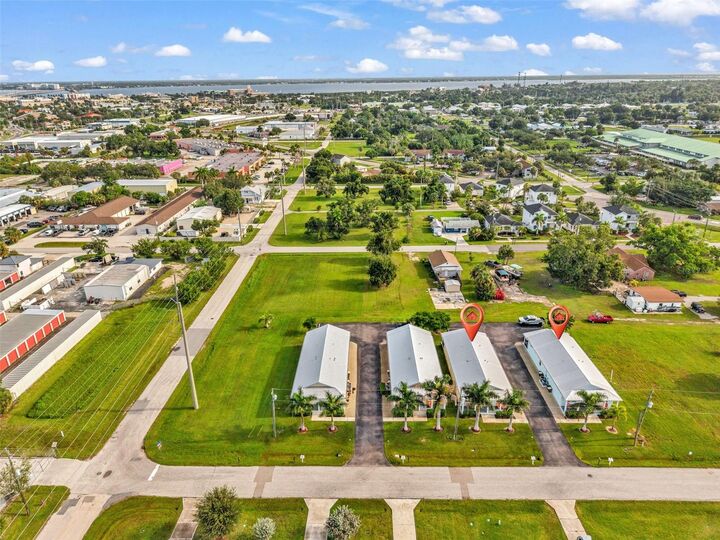Property Photo: 318 E Grace Street FL 33950