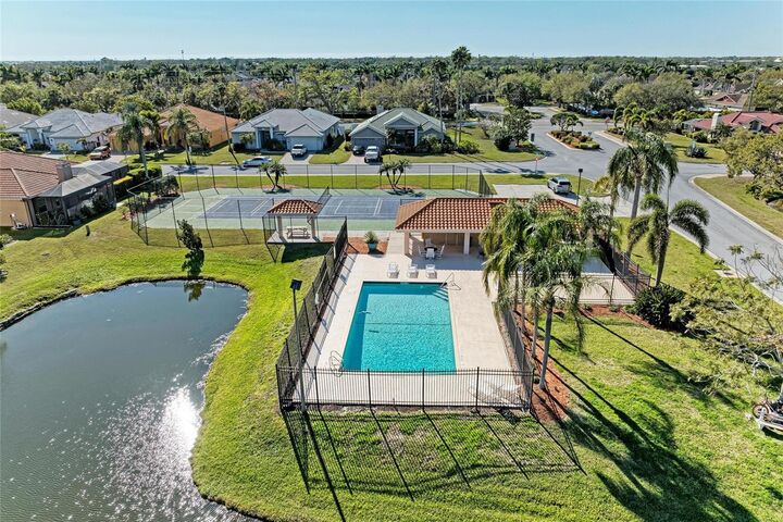 Property Photo:  7102 42nd Court E  FL 34243 