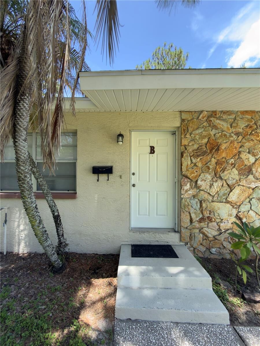 Property Photo:  7746 62nd Street N B  FL 33781 