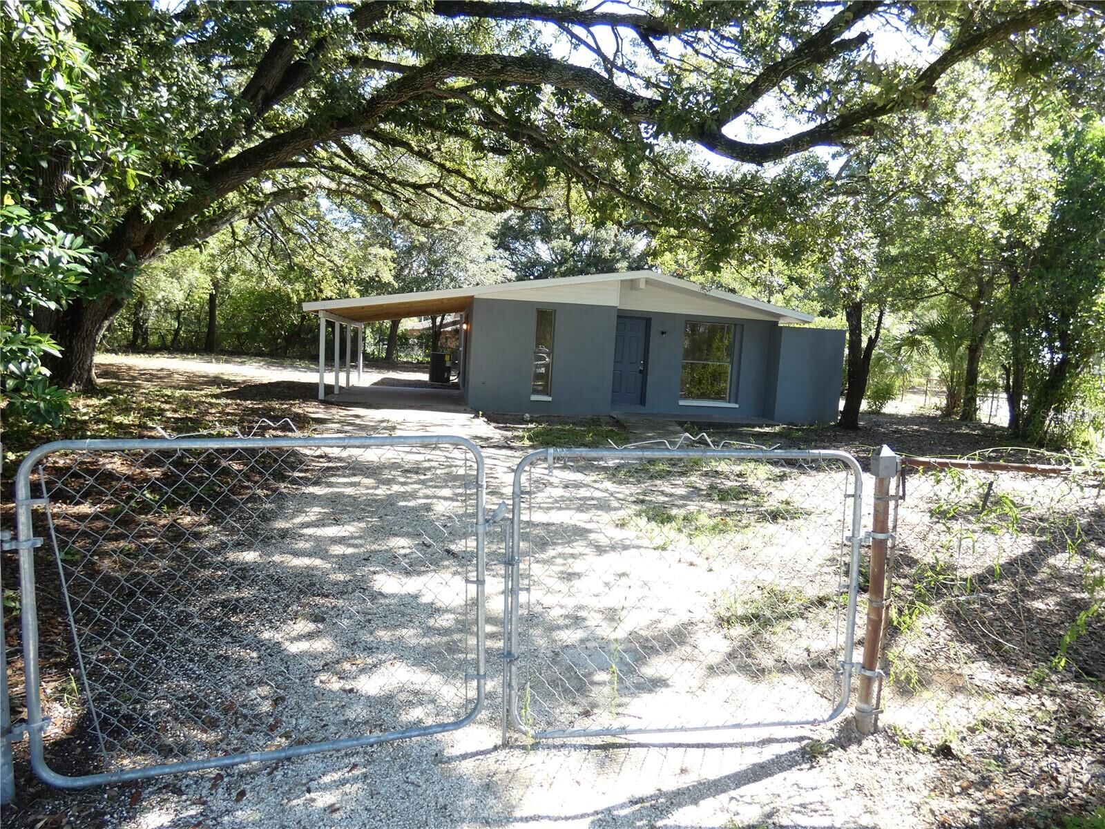 Property Photo: 4410 E 25th Avenue FL 33605