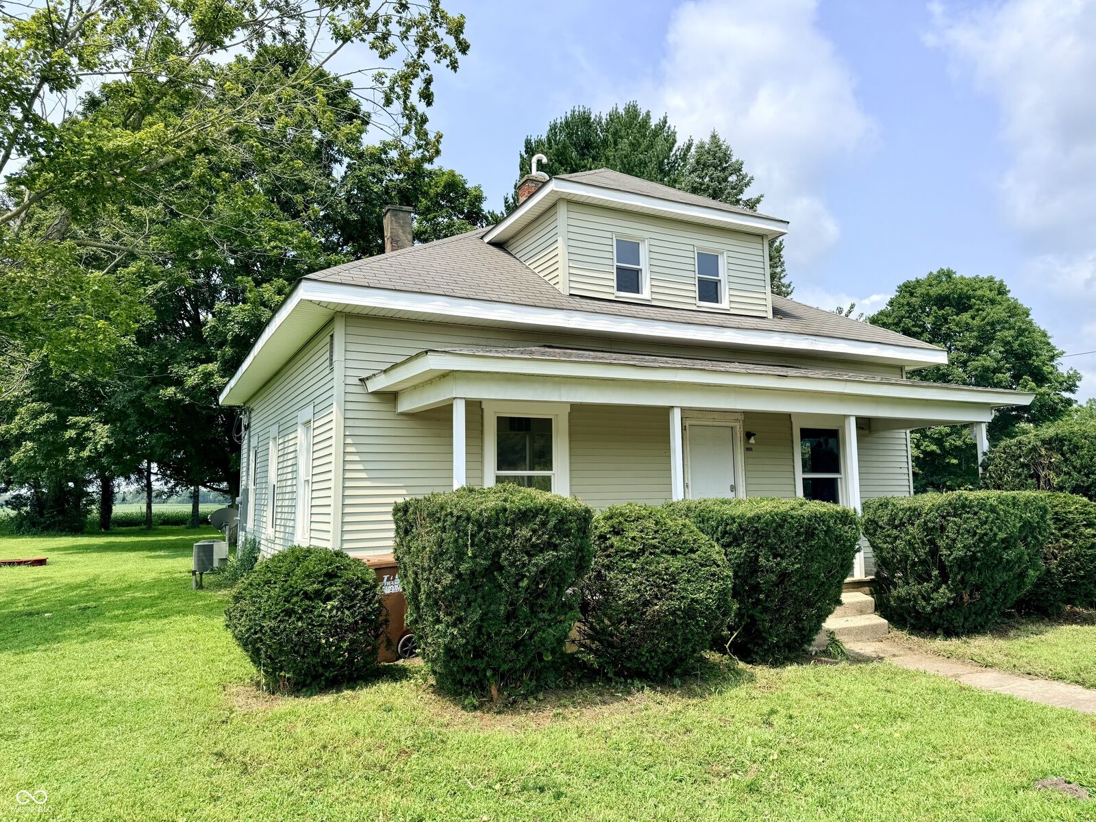Property Photo: 5559 S 1000 E IN 47968