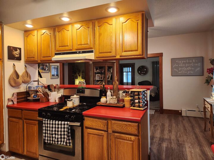 Property Photo:  405 Olive Street  IA 52215 