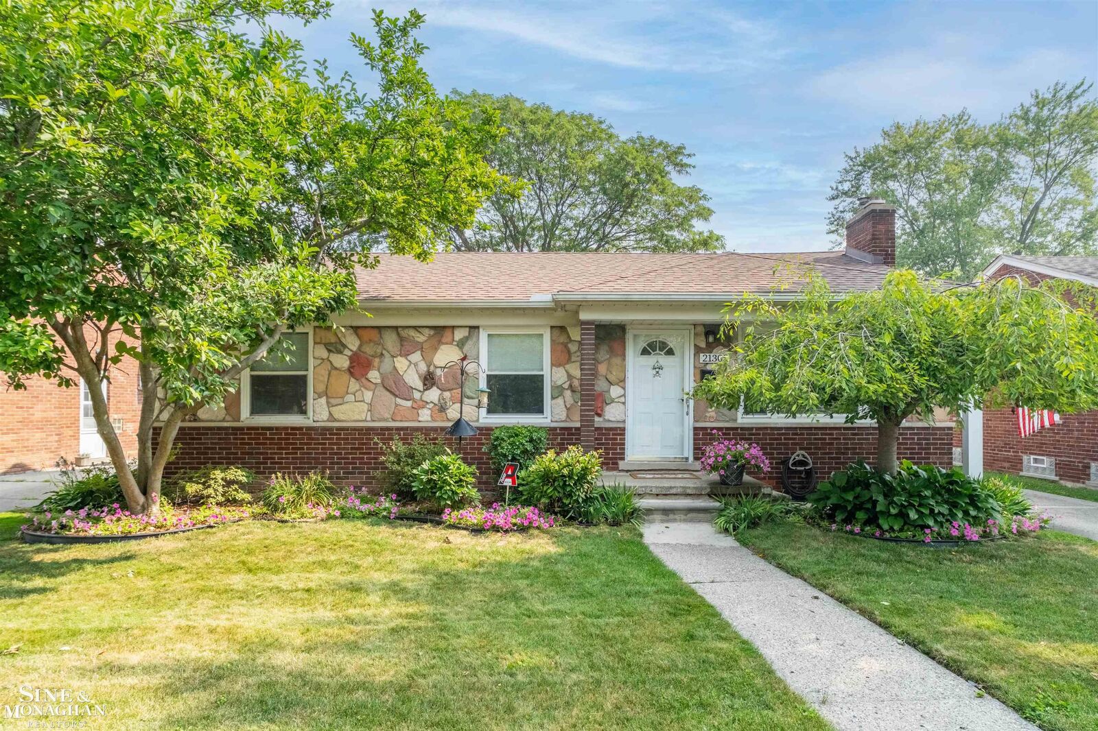 Property Photo: 21305 Prestwick Avenue MI 48225