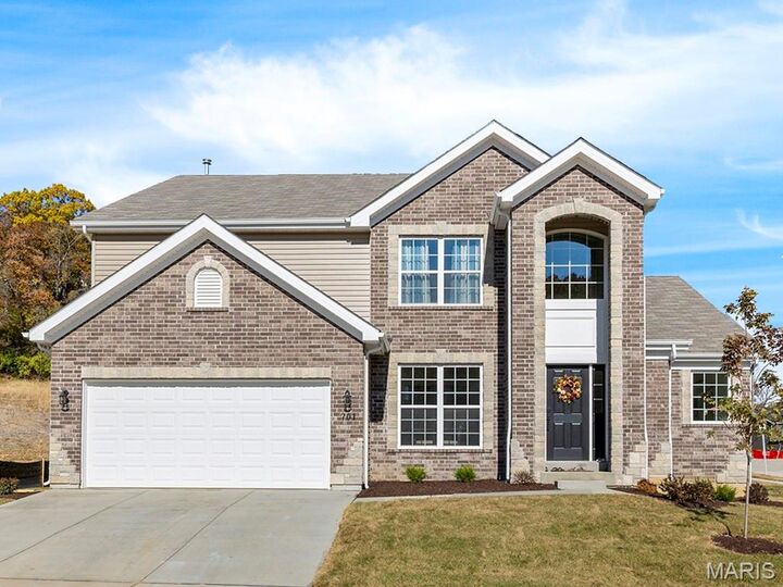 Property Photo:  2 Pin Oak At Walnut Hills  MO 65109 