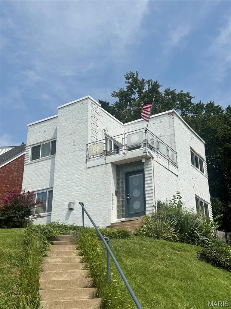 Property Photo: 6601 Sutherland Avenue MO 63109