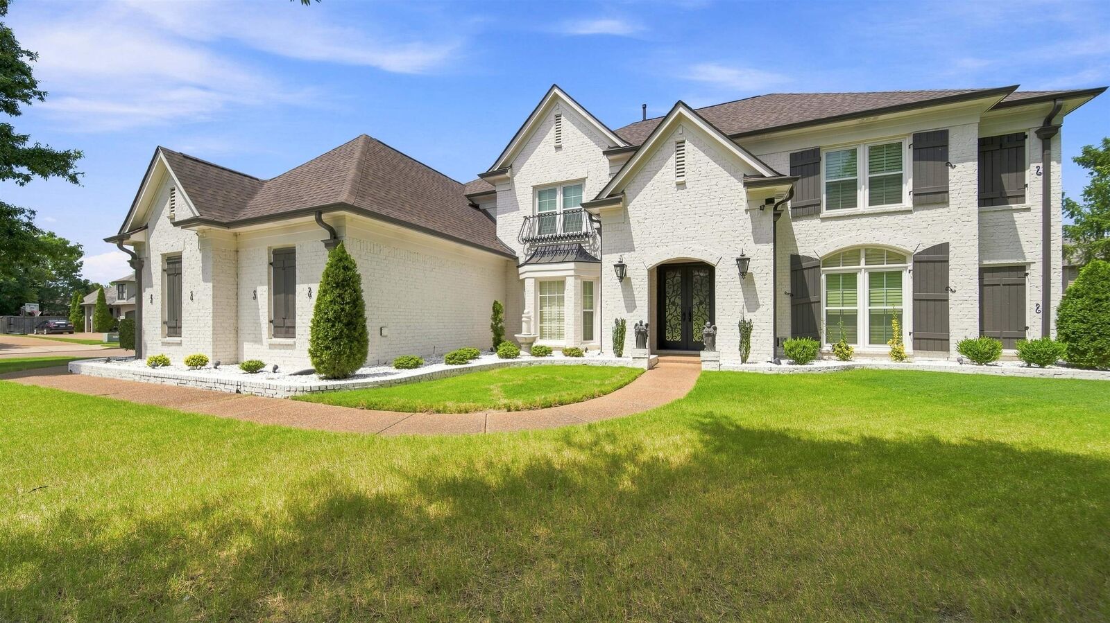 Property Photo: 1596 Brackenshire Ln TN 38017