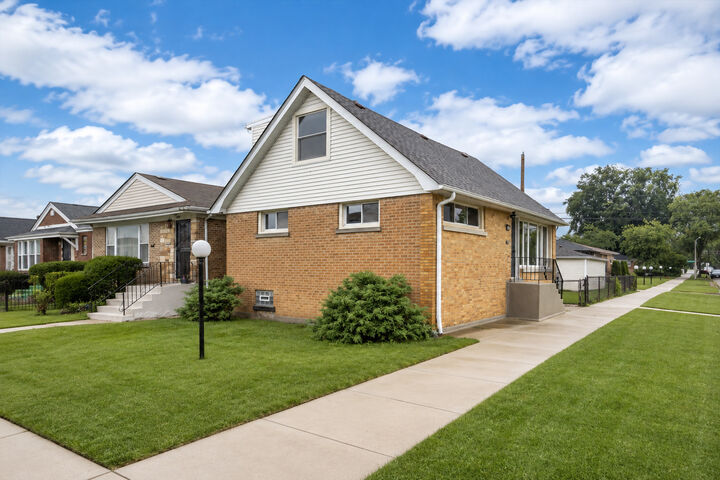 Property Photo: 9700 S Princeton Avenue IL 60628