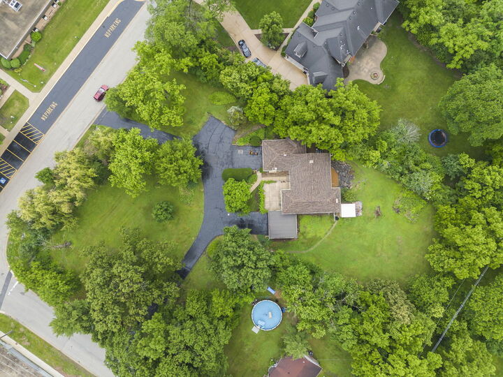 Property Photo: 828 E 14th Street IL 60148