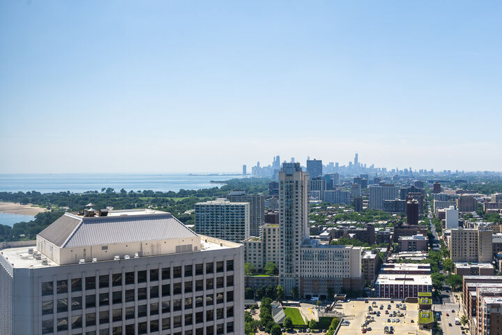 Property Photo:  5415 N Sheridan Road 4112  IL 60640 