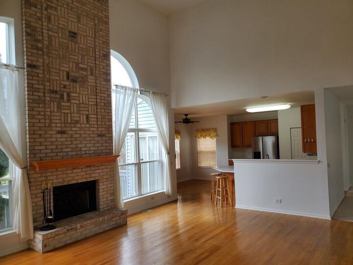 Property Photo:  1670 Highmeadow Lane  IL 60102 