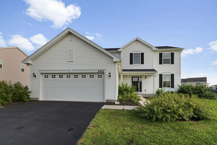Property Photo: 2411 Fairfield Avenue IL 60560