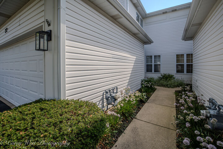 Property Photo: 22 S Barton Trail IL 60510