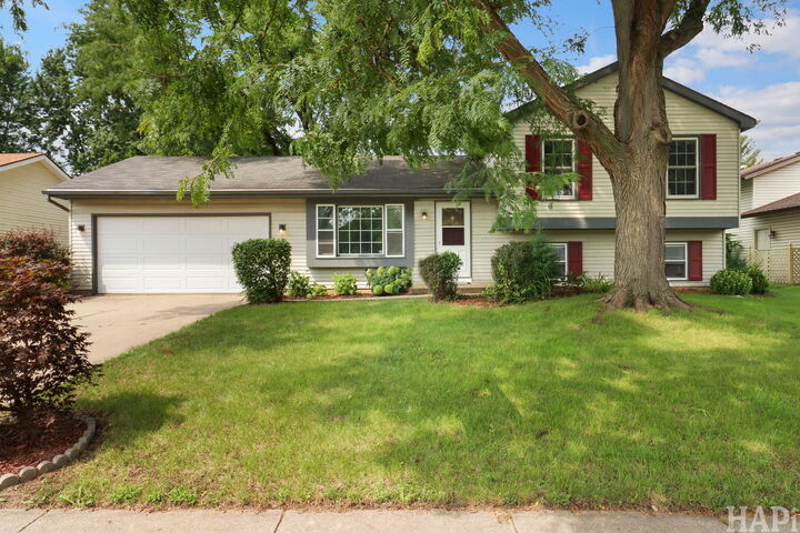 Property Photo:  5014 W Greenbrier Drive  IL 60050 