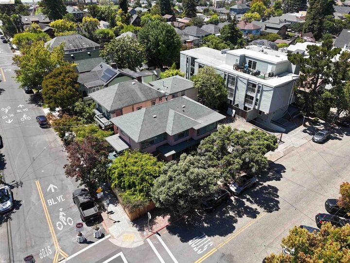 Property Photo:  2520 Milvia St  CA 94704 
