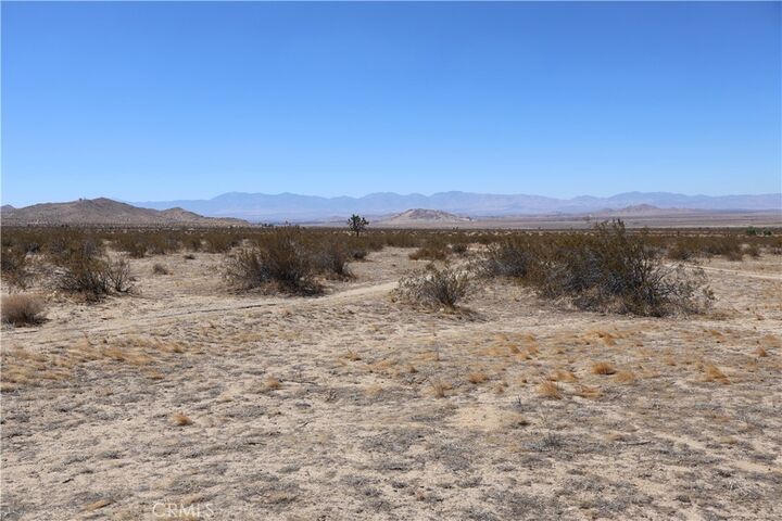 Property Photo:  0 E Avenue  CA 93535 