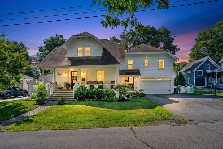 Property Photo:  18 Pleasant Street  ME 04043 