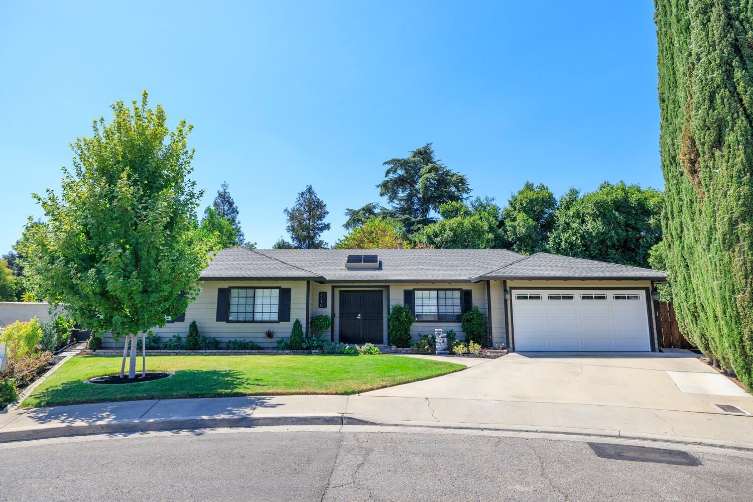 Property Photo: 2510 Deanna Court CA 95382