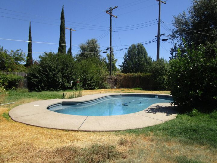 Property Photo: 6637 Dunmore Avenue CA 95621
