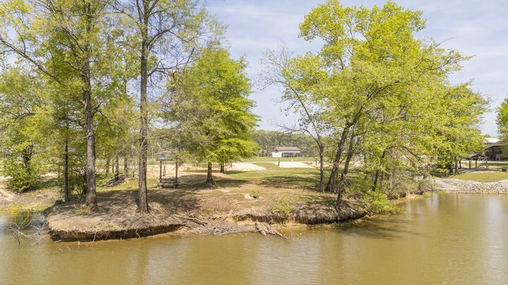 Property Photo:  328 Duck Blind Rd  TN 38425 