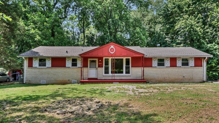 Property Photo: 19 Charlemagne Blvd TN 37042