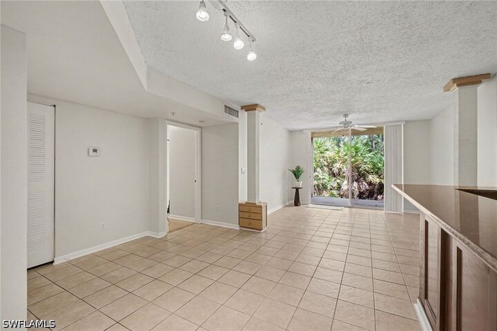 Property Photo:  1280 Wildwood Lakes Boulevard 106  FL 34104 