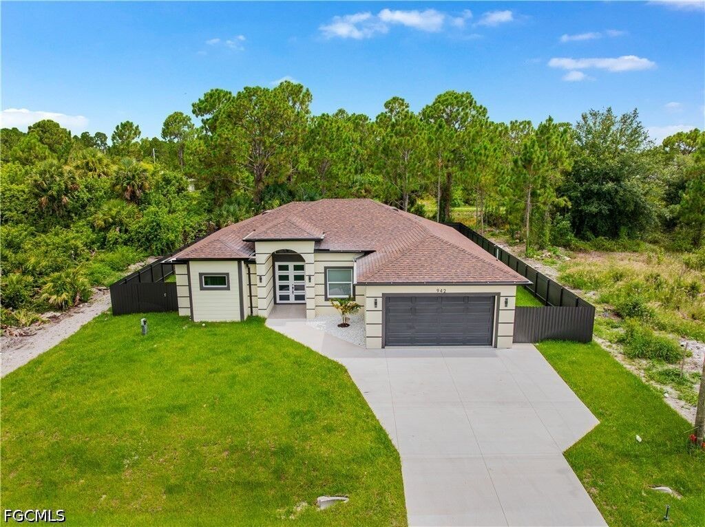 Property Photo: 942 Kanuga Street E FL 33974