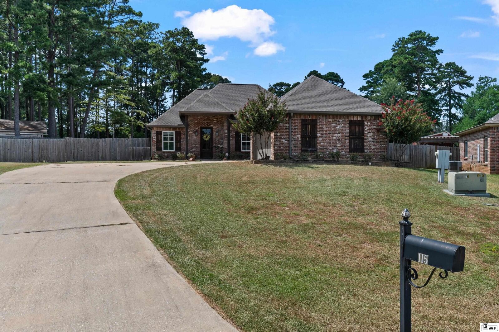 Property Photo: 115 Winners Circle LA 71270