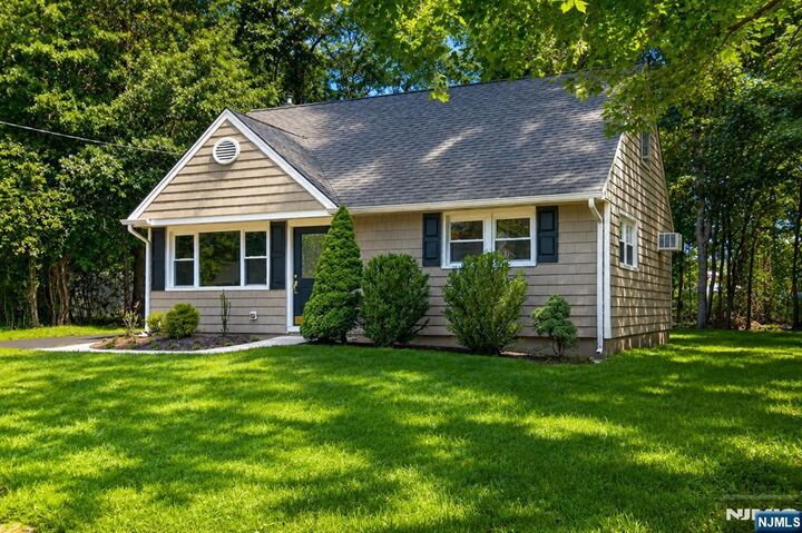 Property Photo:  27 Ferndale Road  NJ 07470 