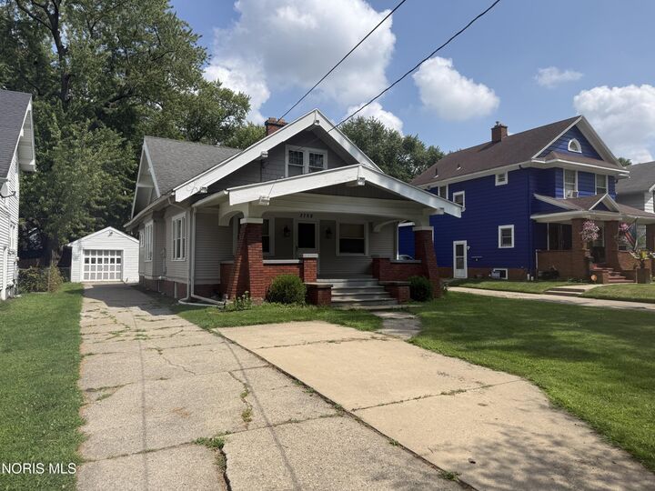 Property Photo:  3758 Lockwood Avenue  OH 43612 