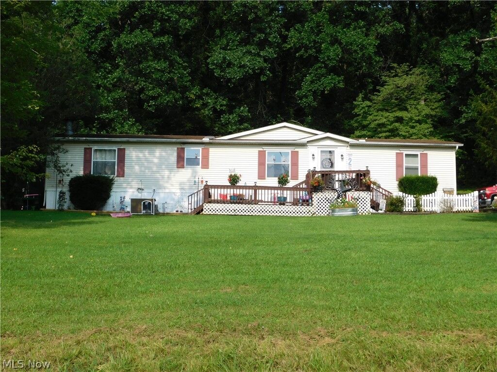 Property Photo: 66533 Batesville Road OH 43773