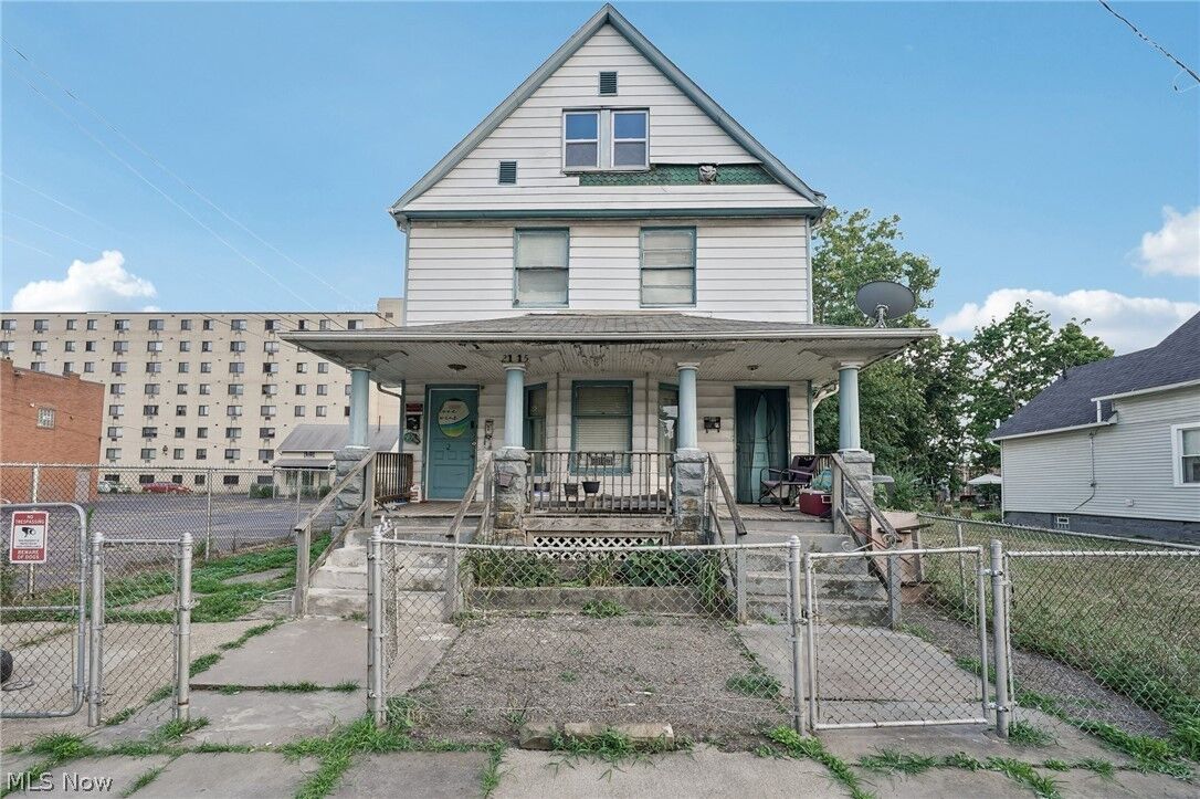 Property Photo: 2115 Seymour Avenue OH 44113