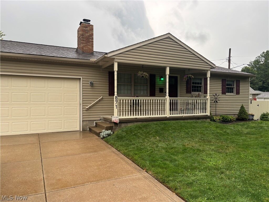Property Photo:  871 Hancock Avenue  OH 44314 