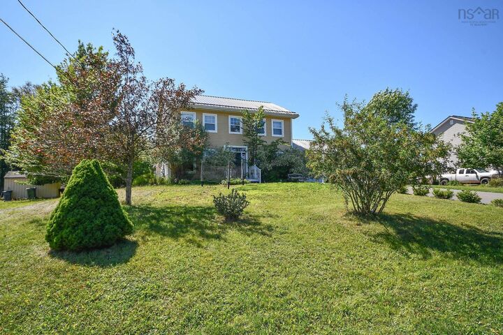 Property Photo: 98 Parkside Drive NS B6L 4A5