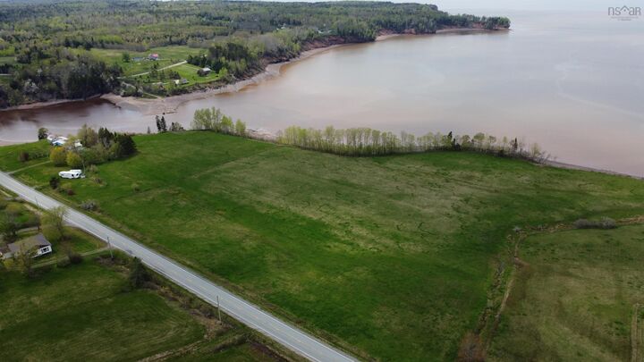 17-1A 215 Highway — photo 1