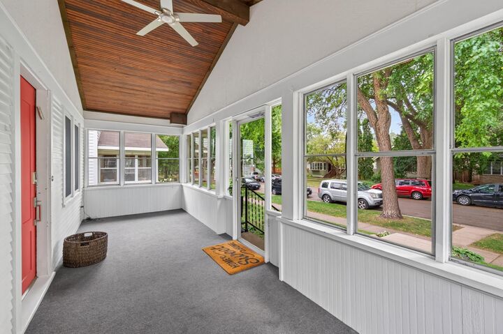 Property Photo:  1335 Sargent Avenue  MN 55105 