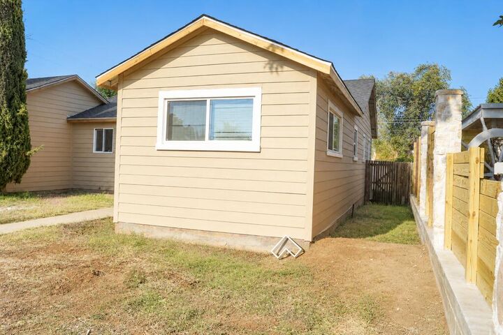 Property Photo: 2208 Golder Ave TX 79761